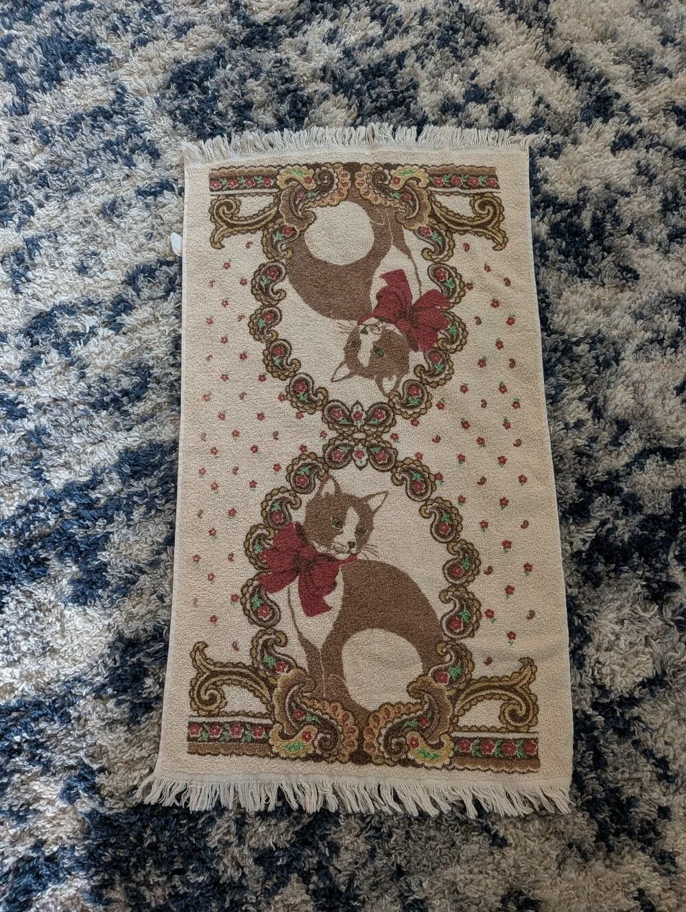 Vintage Canon Cat Bathtowel